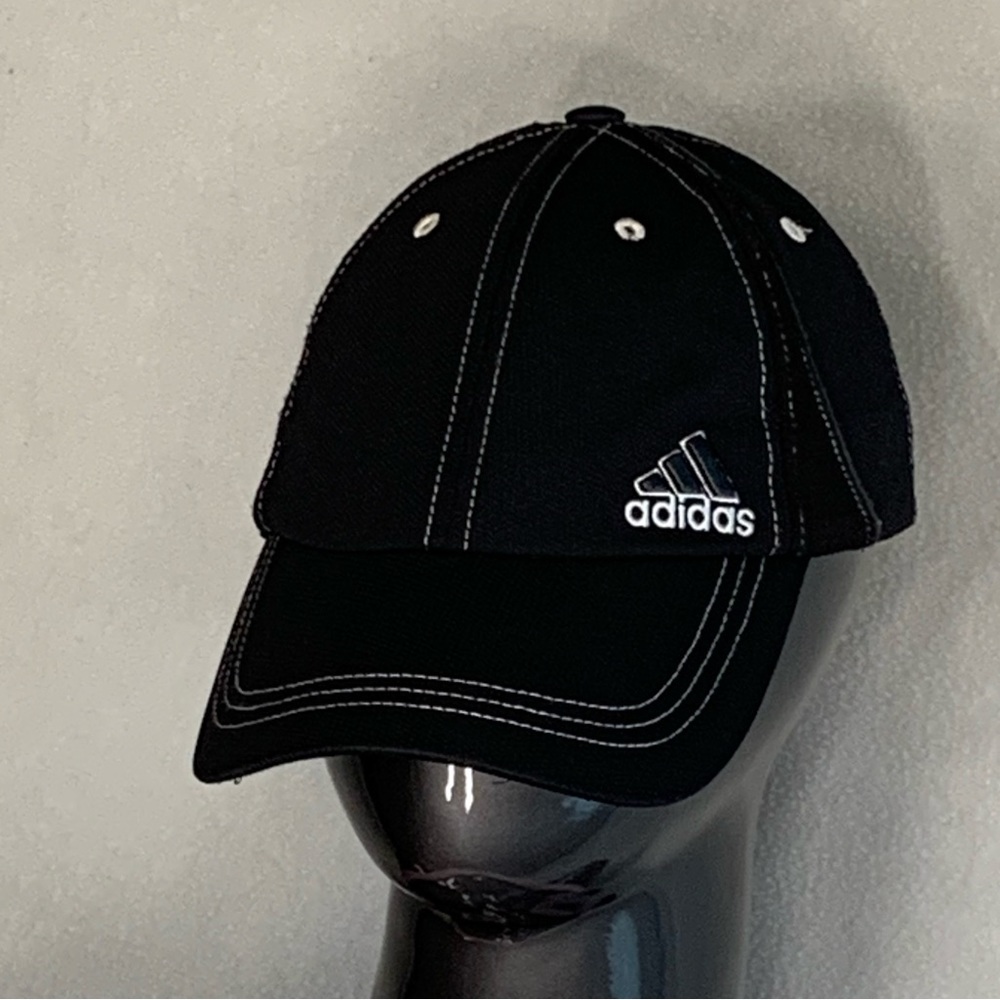 BLACK ADIDAS BASEBALL CAP